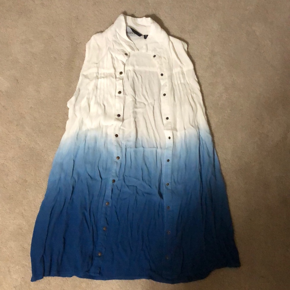 Beach sleeveless button up